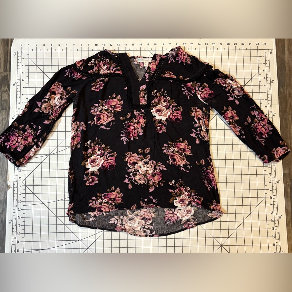 Pale Sky Women's Size Medium Black Pink White 3/4 Sleeve Blouse